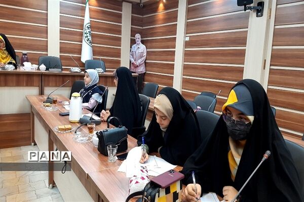 آموزش تولید محتوا در راستای اجرای طرح ۳۱۳ برای دختران خبرنگار