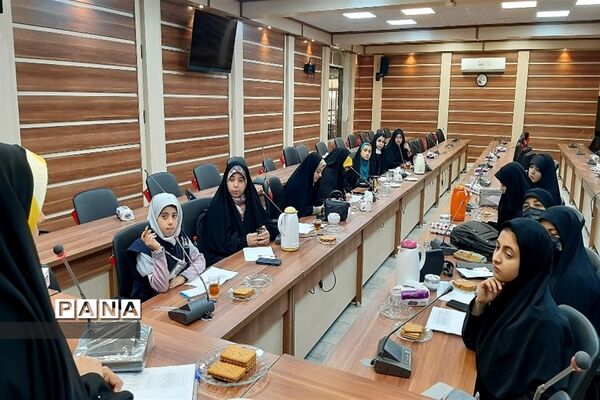 آموزش تولید محتوا در راستای اجرای طرح ۳۱۳ برای دختران خبرنگار