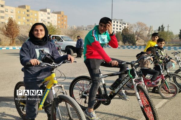 تور دوچرخه سواری در پاکدشت به مناسبت هفته بسیج
