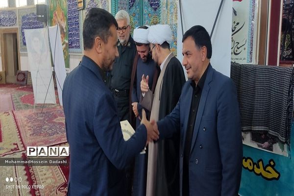 تجلیل از بسیجیان در نماز جمعه خرمدره