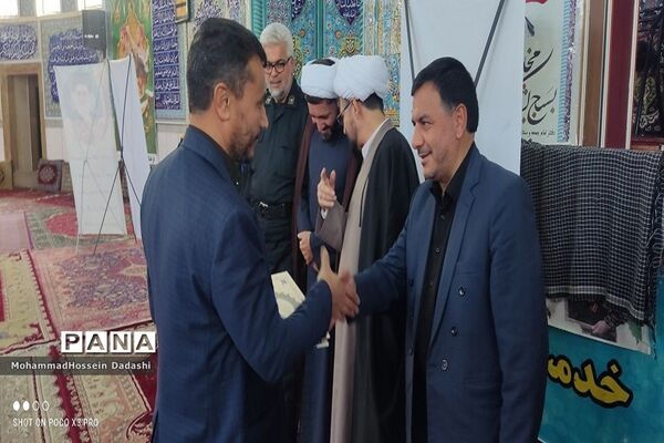 تجلیل از بسیجیان در نماز جمعه خرمدره