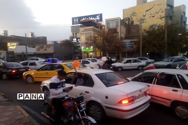 شادی مردم‌تربت جام پس از برد تیم‌ملی فوتبال کشور