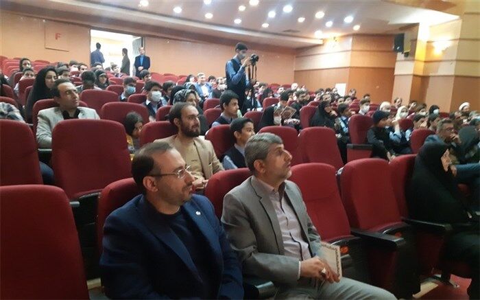 افتخارآفرینان دبیرستان استعدادهای درخشان میری قم تجلیل شدند
