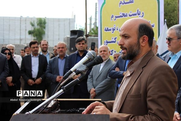 کلنگ ساخت هنرستان شهید داریوش رضایی‌نژاد در ریشهر بوشهر