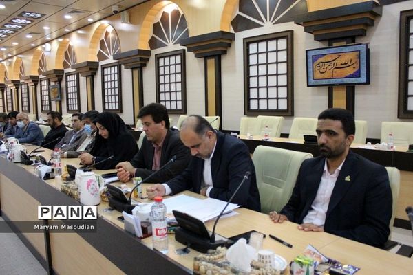 جلسه شورای آموزش و پرورش و قرارگاه عدالت تربیتی استان بوشهر با حضور وزیر آموزش و پرورش