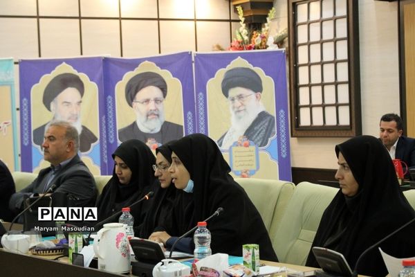 نشست صمیمی وزیر آموزش و پرورش با فرهنگیان استان بوشهر