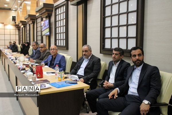 نشست صمیمی وزیر آموزش و پرورش با فرهنگیان استان بوشهر