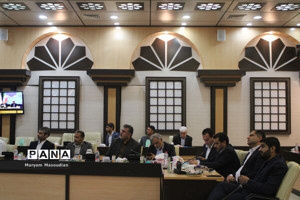 نشست صمیمی وزیر آموزش و پرورش با فرهنگیان استان بوشهر