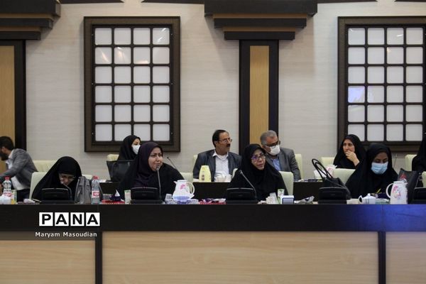 نشست صمیمی وزیر آموزش و پرورش با فرهنگیان استان بوشهر