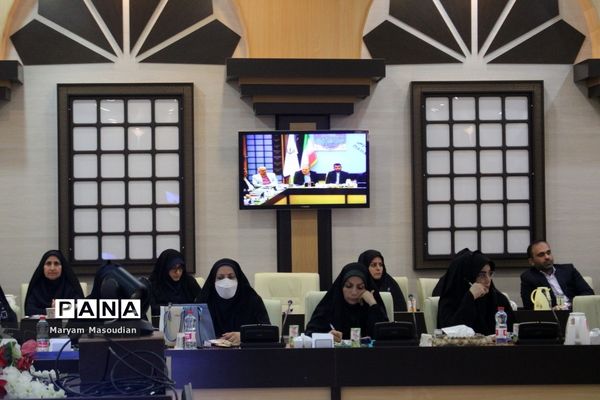 نشست صمیمی وزیر آموزش و پرورش با فرهنگیان استان بوشهر