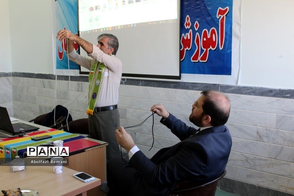 بازدید رئیس سازمان دانش‌آموزی قم از منطقه خلجستان