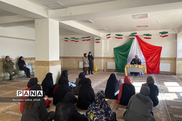 برگزاری جلسات آموزش خانواده در مدارس رودهن