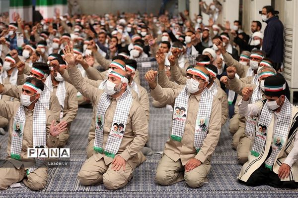 دیدار بسیجیان با رهبر معظم انقلاب