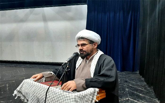 بسیجیان جهت‌نمای حرکت را به جامعه نشان می‌دهند