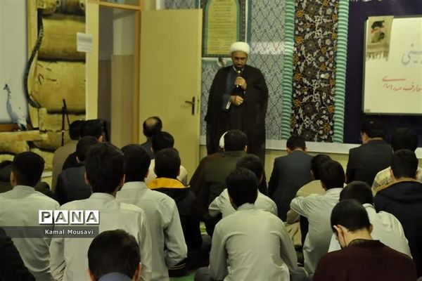 نشست بصیرتی، سیاسی در مدرسه معارف اسلامی صدرا ناحیه دو ساری