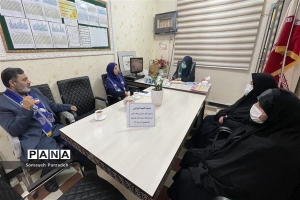 جلسه هماهنگی و برنامه‌ریزی بیست و چهارمین مانور سراسری زلزله و ایمنی در دبیرستان شاهد رضوان