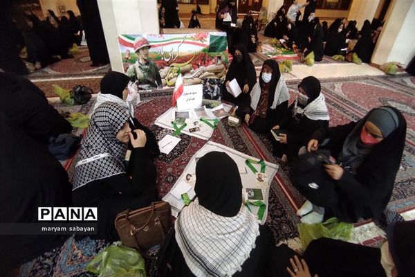 حضور دانش‌آموزان استان فارس در نماز جمعه شهر شیراز