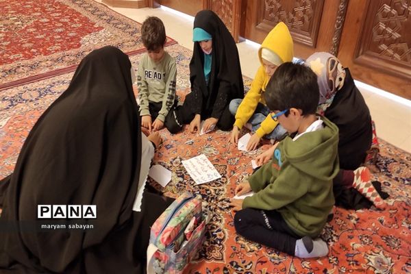 حضور دانش‌آموزان استان فارس در نماز جمعه شهر شیراز