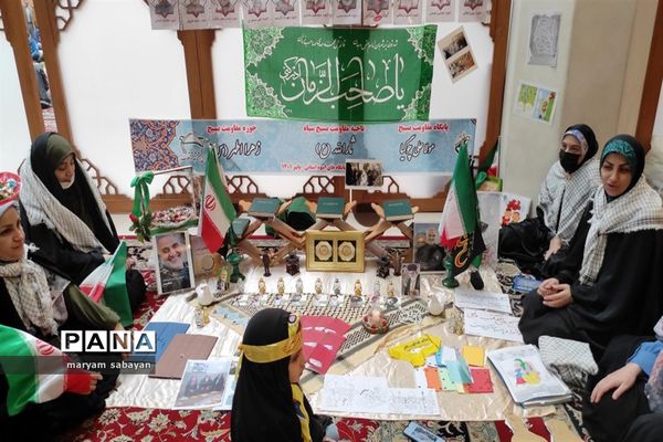 حضور دانش‌آموزان استان فارس در نماز جمعه شهر شیراز