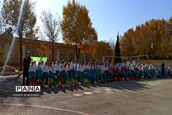 برگزاری المپیاد ورزشی درون‌مدرسه‌ای با طعم کتاب در مدارس آباده