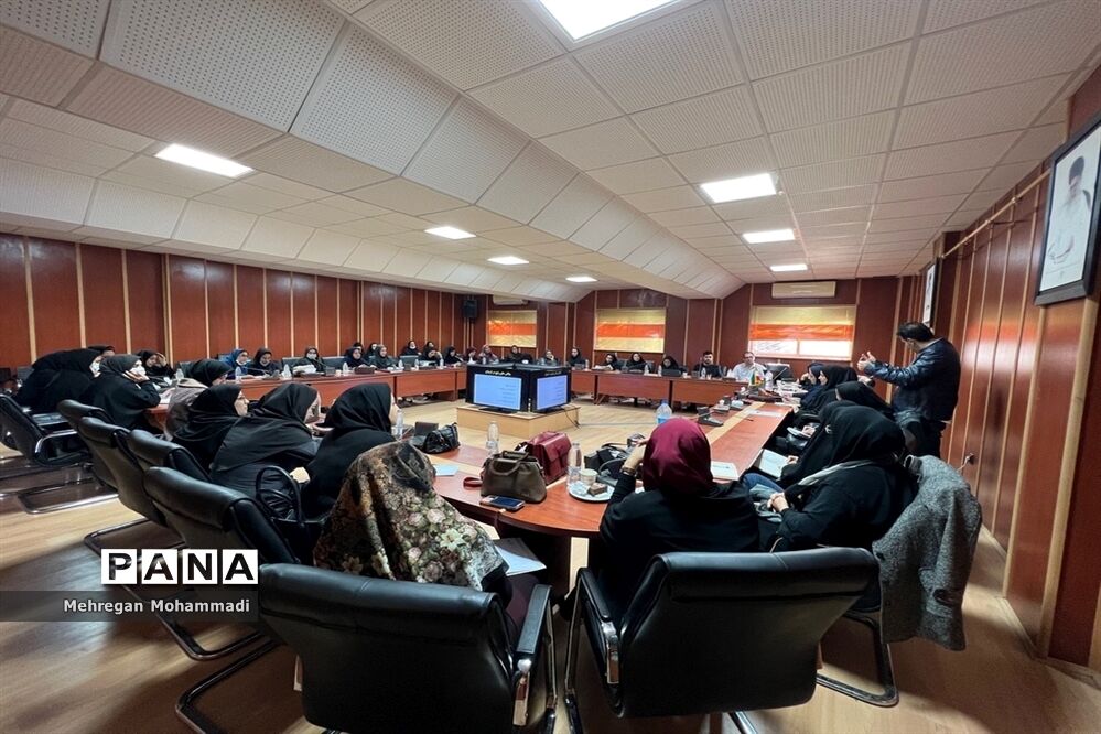 سومین جلسه دوره جامع تربیت درمانگر راه حل محور