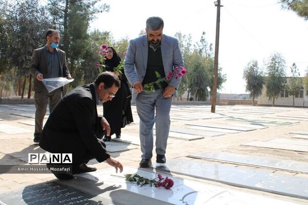 مراسم تقدیر از طلایه‌داران تعلیم و تربیت شهرستان آرادان