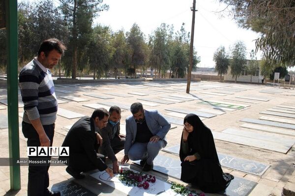 مراسم تقدیر از طلایه‌داران تعلیم و تربیت شهرستان آرادان