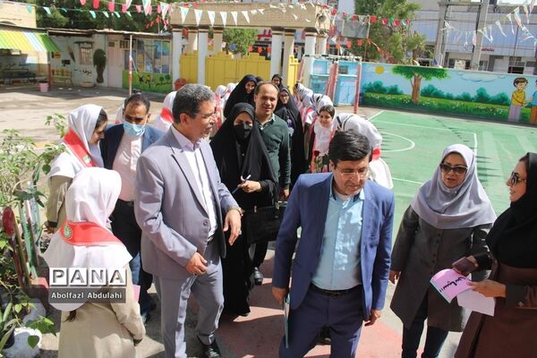 سپاس مربی توسط دانش‌آموزان پیشتاز استان بوشهر