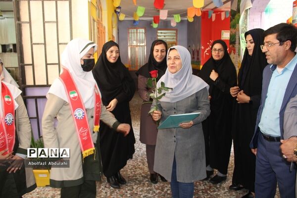 سپاس مربی توسط دانش‌آموزان پیشتاز استان بوشهر