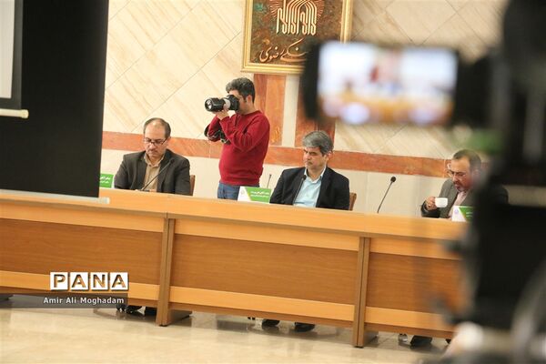 هم‌اندیشی مدیرعامل بنیاد فرهنگی رضوی با مشاوران جوان