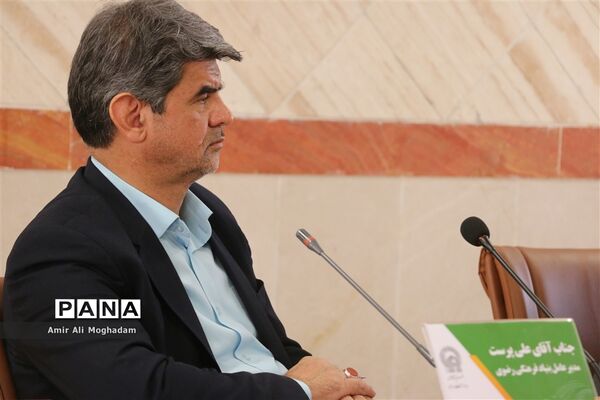هم‌اندیشی مدیرعامل بنیاد فرهنگی رضوی با مشاوران جوان