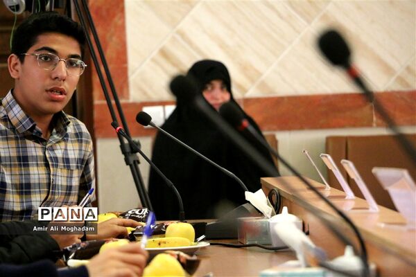 هم‌اندیشی مدیرعامل بنیاد فرهنگی رضوی با مشاوران جوان