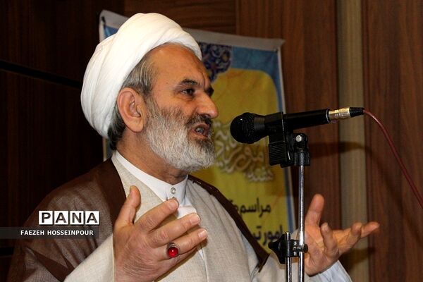 برگزاری مراسم تقدیر از مربیان پرورشی بهارستان‌دو به مناسبت هفته امور تربیتی