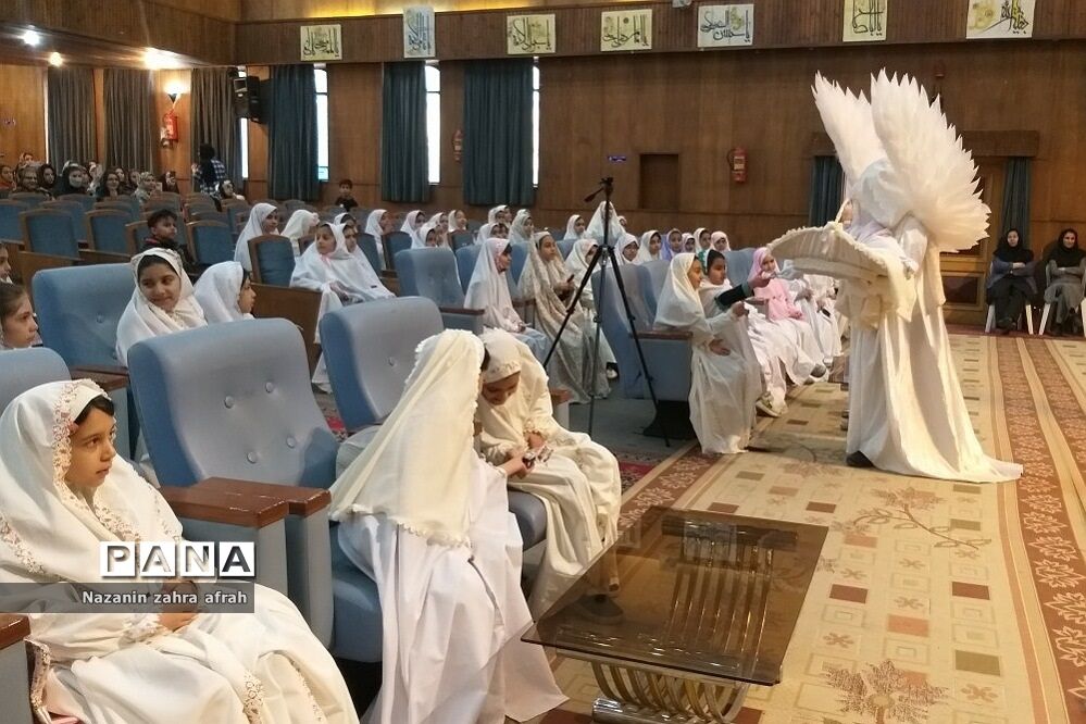 جشن‌تکلیف دبستان اندیشه رودهن