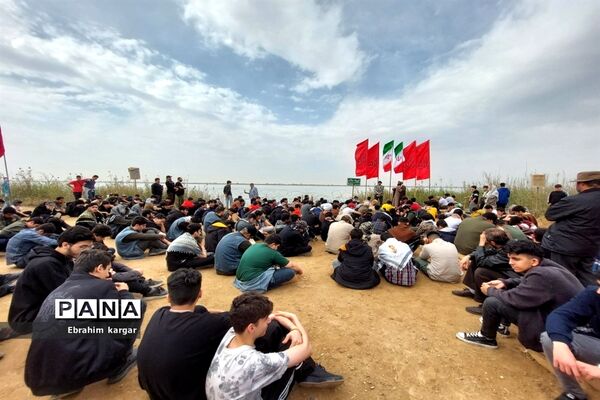 اتمام سفر معنوی راهیان نور پسران منطقه ۵