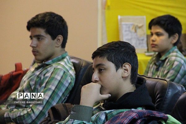 افتتاح باشگاه کارآفرینان نوجوان در پژوهش سرای رازی ناحیه یک شهرری