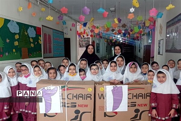 اهداء ویلچر به دانش‌آموز معلول مدرسه استثنایی در شهرقدس