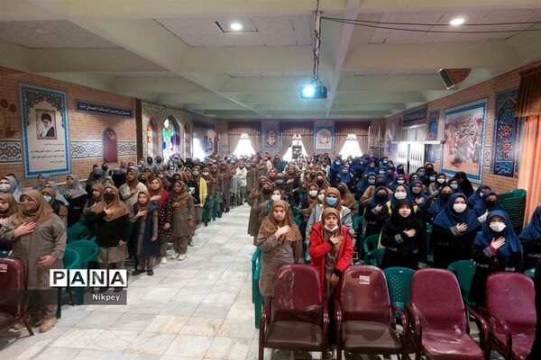 بزرگداشت هفته تربیتی در دبیرستان شاهد حجاب منطقه ۱۳
