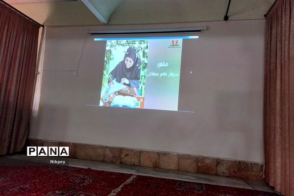 بزرگداشت هفته تربیتی در دبیرستان شاهد حجاب منطقه ۱۳
