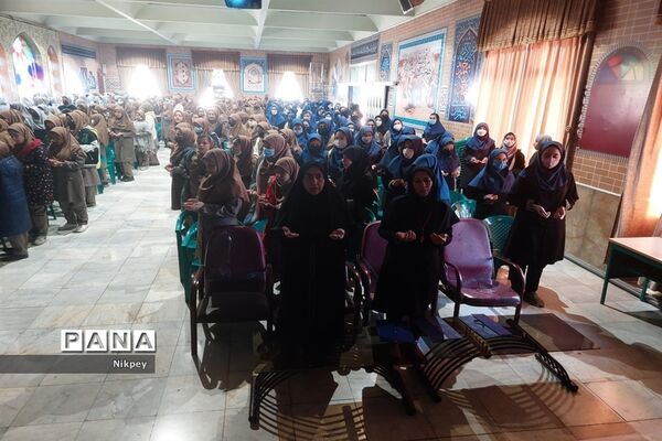 بزرگداشت هفته تربیتی در دبیرستان شاهد حجاب منطقه ۱۳