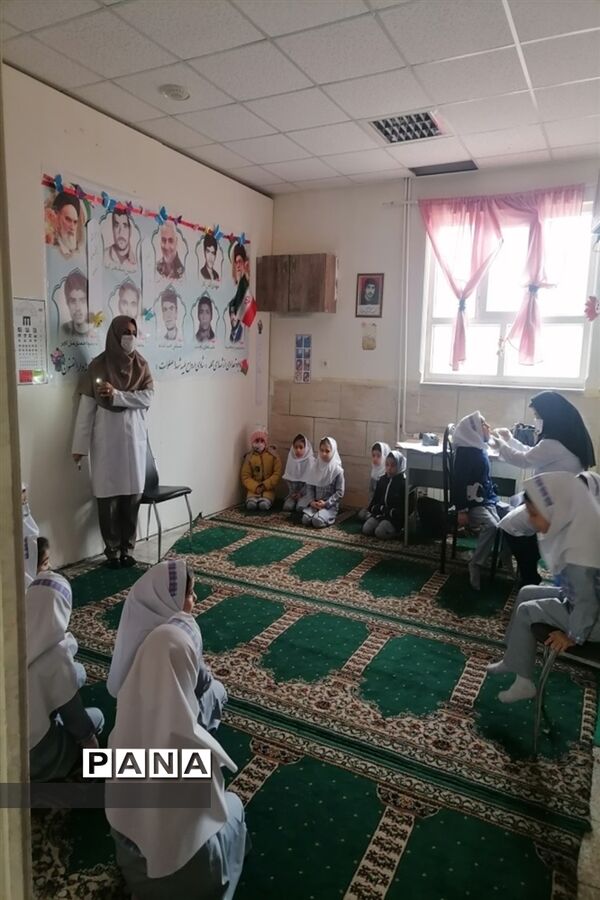 طرح جهادی پیشگامان سلامت در مدارس ناحیه هفت مشهد مقدس