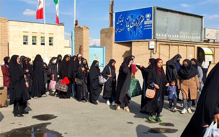 130 دانش‌آموز زیارت اولی خراسان جنوبی به مشهد مقدس اعزام شدند