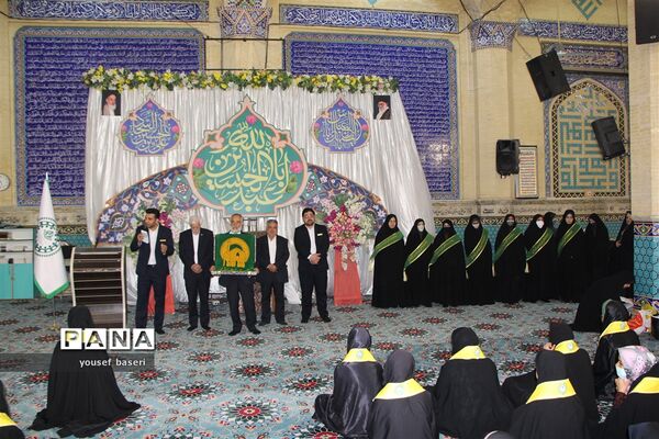 اعزام ۷۰ دانش‌آموز دختر زیارت اولی یزدی  به مشهد مقدس