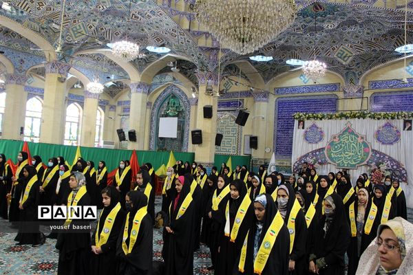 اعزام ۷۰ دانش‌آموز دختر زیارت اولی یزدی  به مشهد مقدس