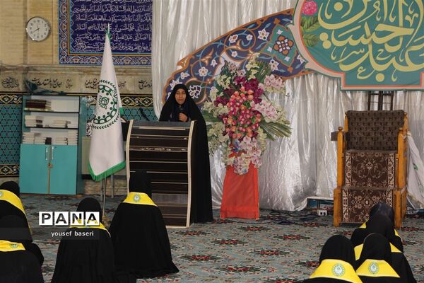 اعزام ۷۰ دانش‌آموز دختر زیارت اولی یزدی  به مشهد مقدس