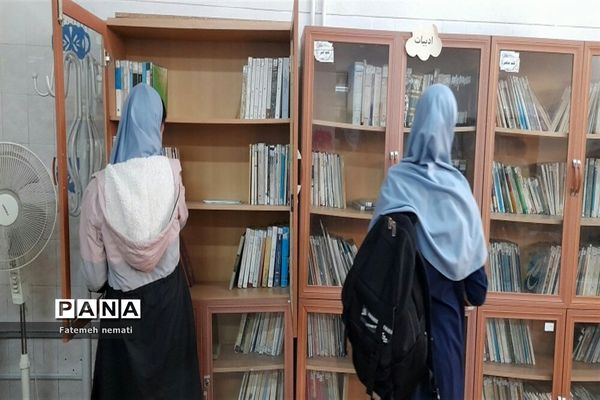 سومین نشست کتاب‌‌‌خوانی‌‌ در آموزشگاه شایستگان ملارد