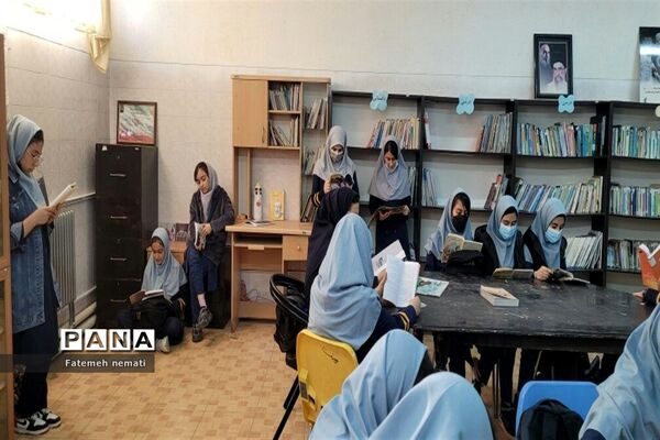 سومین نشست کتاب‌‌‌خوانی‌‌ در آموزشگاه شایستگان ملارد