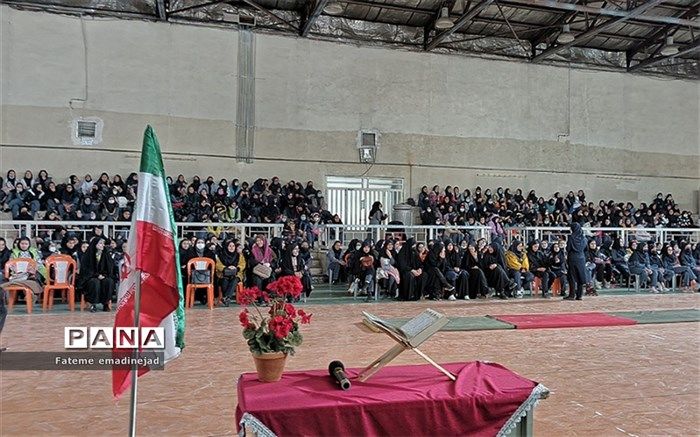 جشن بزرگ اعیاد شعبانیه در دبیرستان تربیت رودهن برگزار شد/فیلم