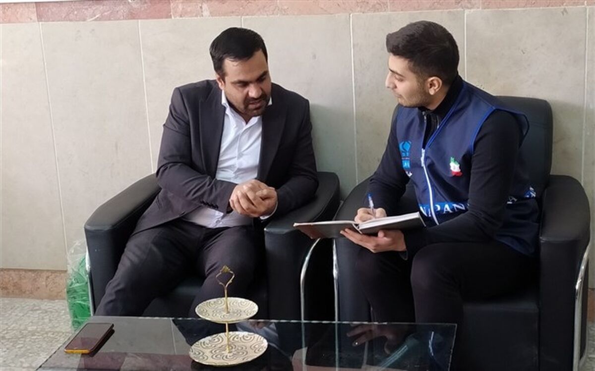 مربی پرورشی باید با رفتار حقیقی، برای دانش‌آموزان الگو باشد