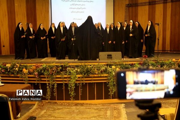 جشنواره فرهنگی هنری فردا در بخش هنرهای آوایی و سرود در سمنان-1